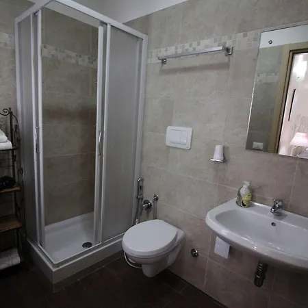 فندق مبيت وإفطار Ernestina 2*