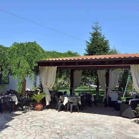 فندق مبيت وإفطار Ernestina كاستيلانا غروتي