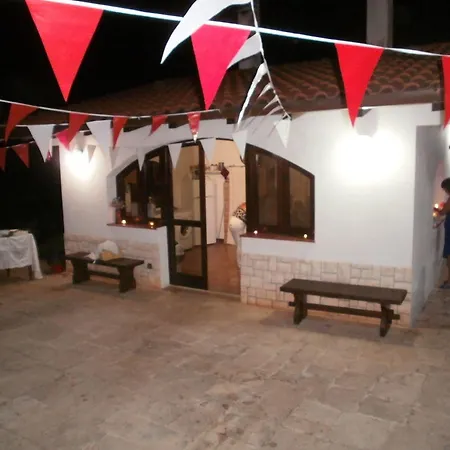 Ernestina Bed & Breakfast